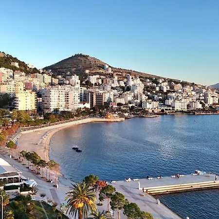Andi * Sarandë